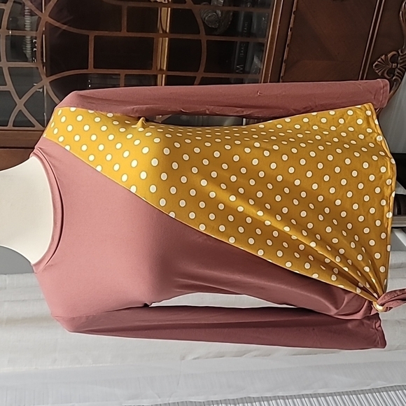 Querencial Maternity Soft Stretchy Color Block Dot Print Front Tie Knot Top - Picture 7 of 8